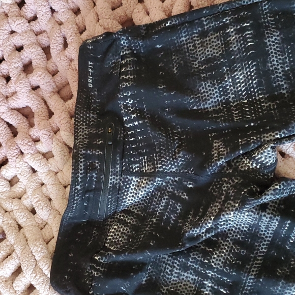 Nike leggings with zipper - Picture 6 of 10